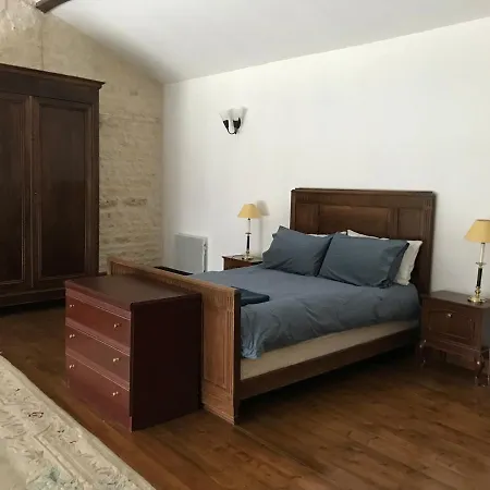 Holiday home Pistoulet Villeneuve-la-Comtesse